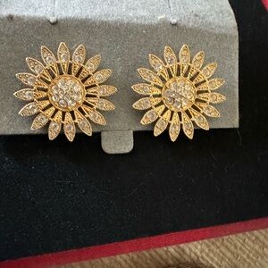 Elegant vintage Gold and Silver Floral Earrings